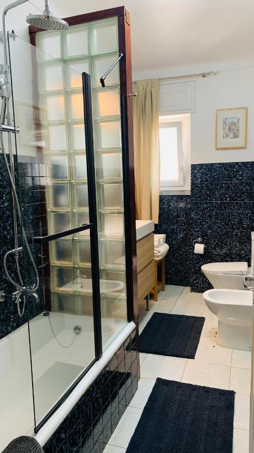 Beautiful Private Room Next To Lisbon - New Paco de Arcos Bagian luar foto