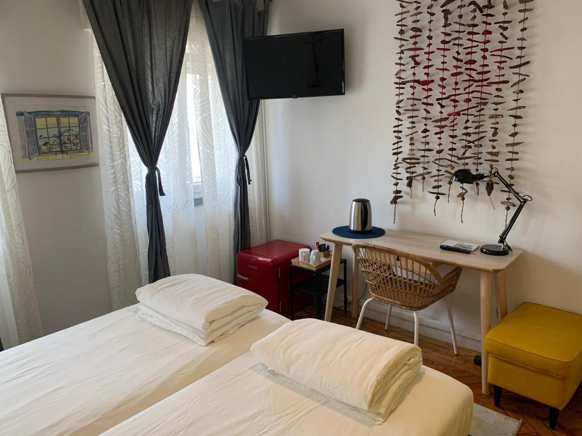 Beautiful Private Room Next To Lisbon - New Paco de Arcos Bagian luar foto